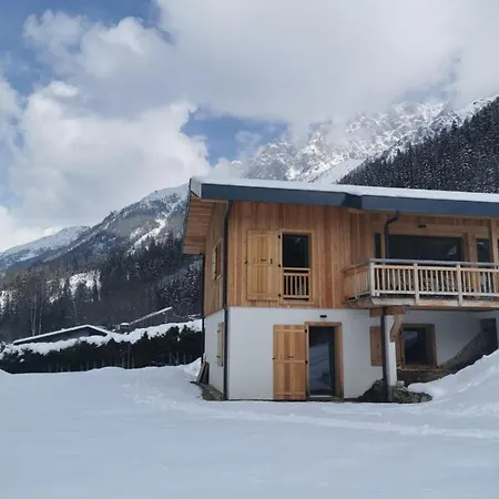 Modern With Garden Chalet *
