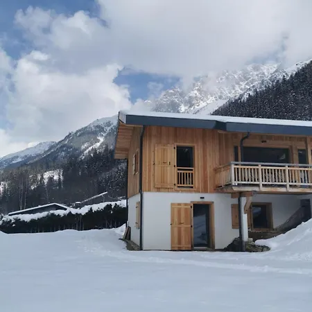 Alpesi faház Modern With Garden *