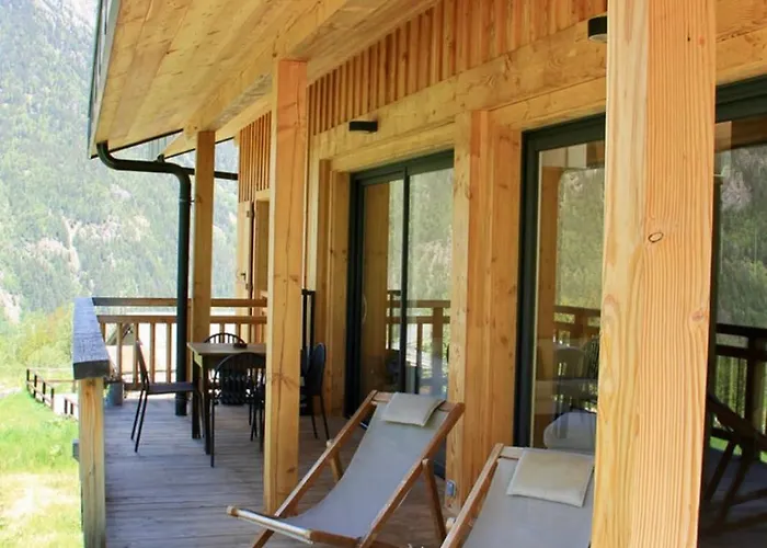 Modern With Garden Chalet *