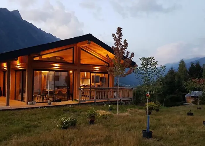 Chalet Modern With Garden