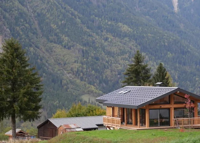 Chalet Modern With Garden